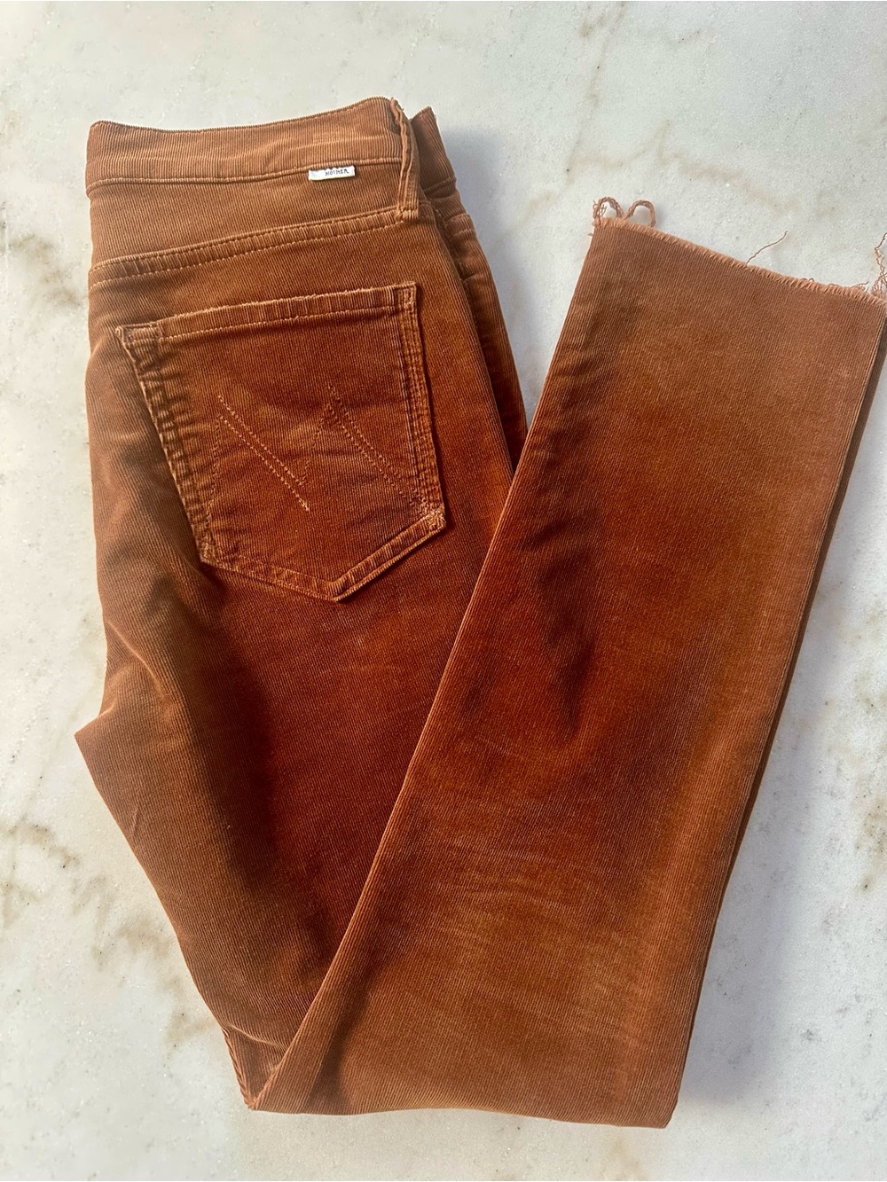 MOTHER Mid Rise Dazzler Ankle Fray |MOTHER Corduroy Jeans